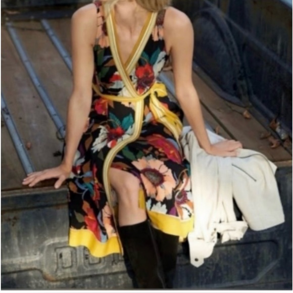 Maeve by Anthropologie Botanical Floral Faux Wrap Handkerchief Midi Dress Size 2 - Picture 1 of 13